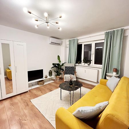 Lola'S Apartament Close To City Center Bucureşti Exterior foto
